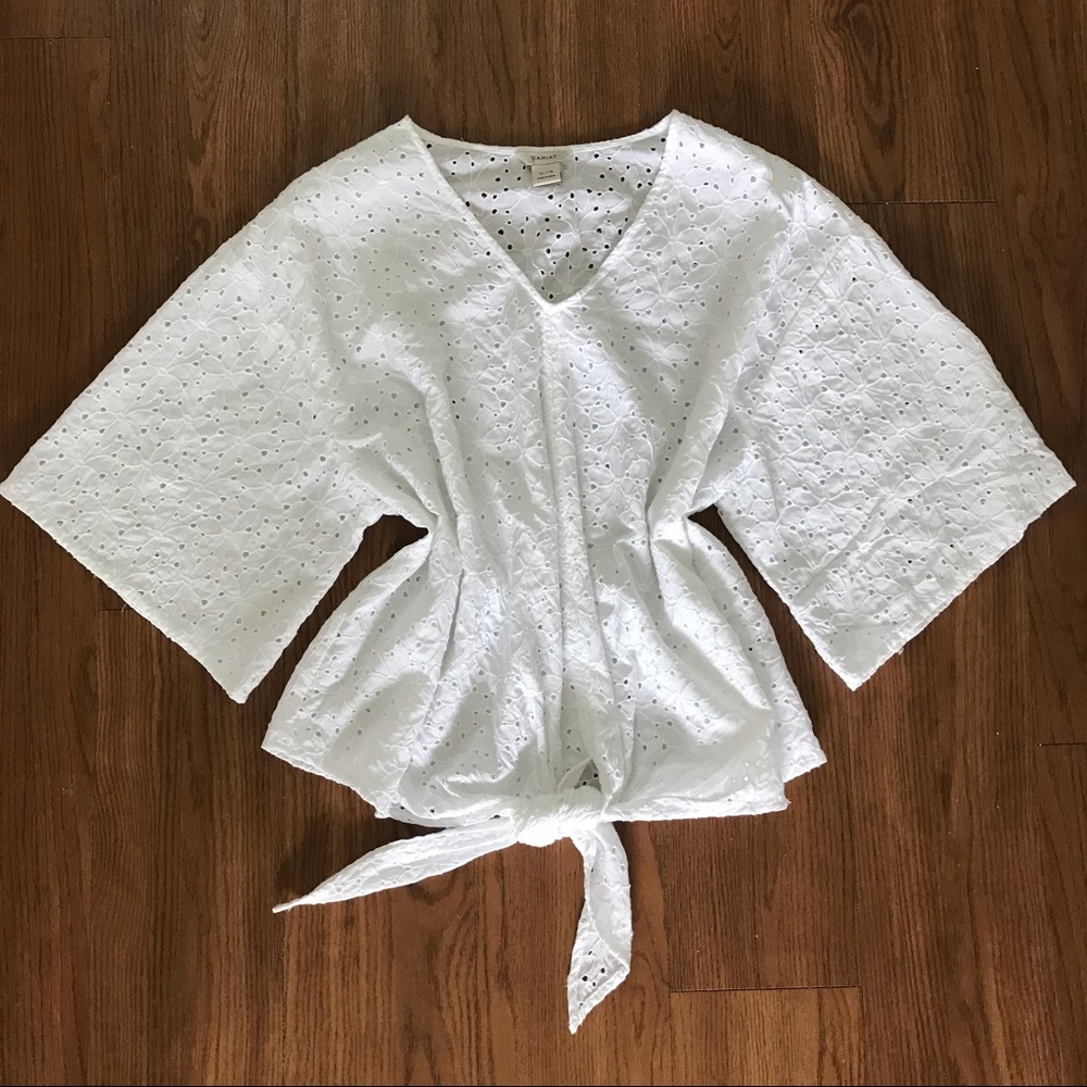 Ariat XL White Floral Eyelet Top Waist Tie